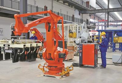 襄陽產(chǎn)工業(yè)機器人 走俏“一帶一路” 技術(shù)推廣